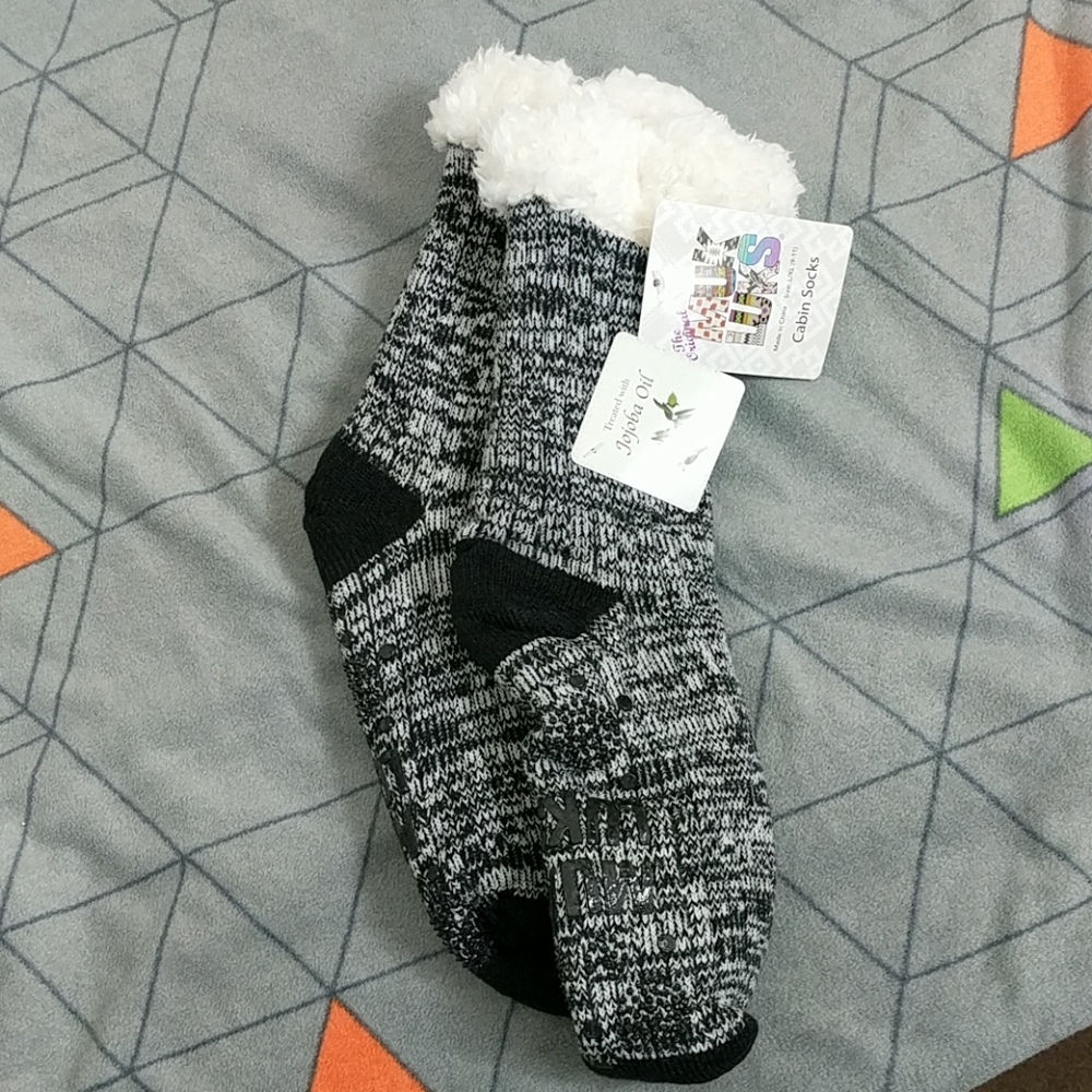 NWT Muk Luks 🔥WARM🔥 Slipper socks